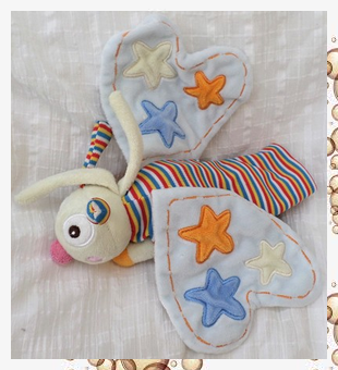 Doudou_Peluche_Chenille_Papillon_Ponpon_Bleu_Doudou_Et_Compagnie